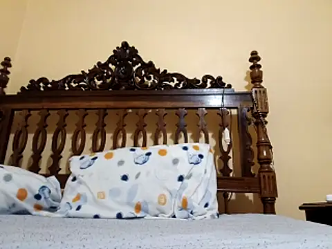 White rabbit  online show from 12-22-25, 08:50