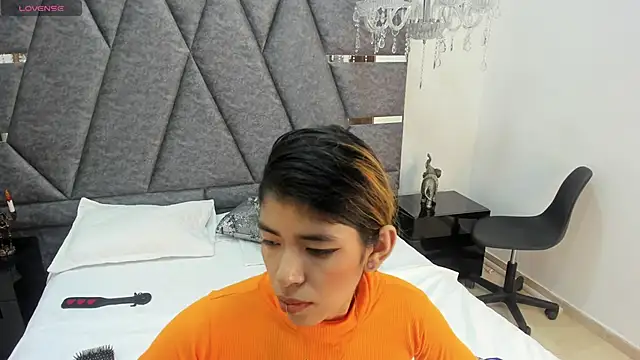 Girl Cherry online show from 10-07-25, 11:29