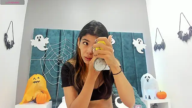 Girl Cherry online show from 10-15-25, 11:32