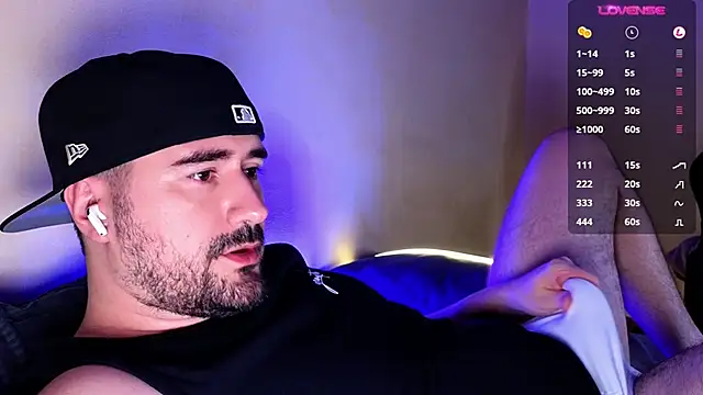 Snapshot of DominantTheo chatting on 12-20-24, 03:14 DominantTheo online show from 12-20-24, 03:14