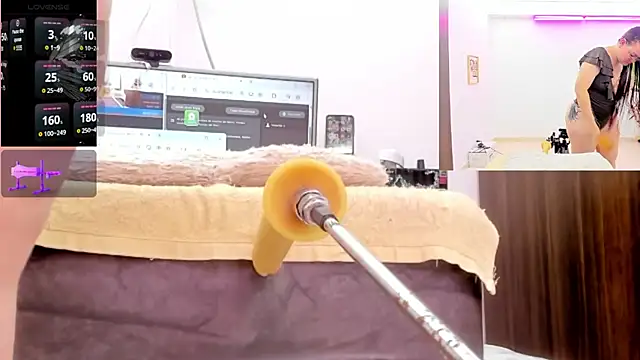 Paulina Davis  online show from 02-19-26, 12:28