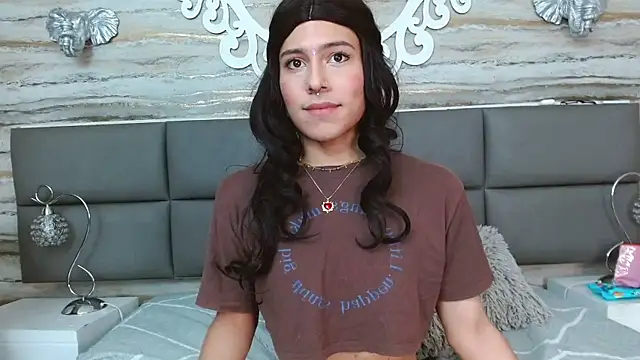 Snapshot of oliver__brown chatting on 01-05-25, 10:50 oliver brown online show from 01-05-25, 10:50