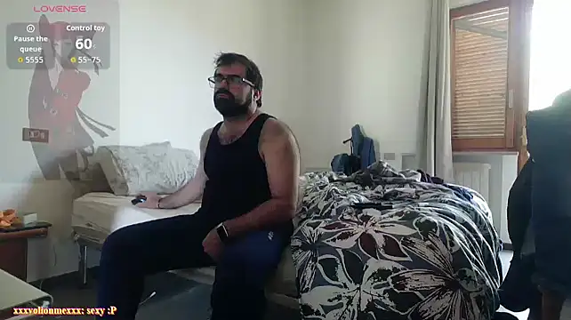 Attila985 online show from 04-09-26, 12:32