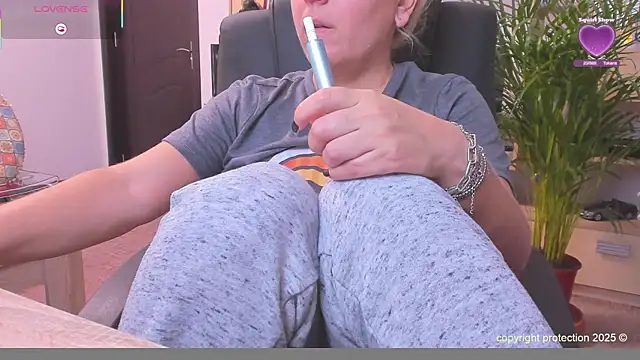 SquirtKitten online show from 10-07-25, 11:18