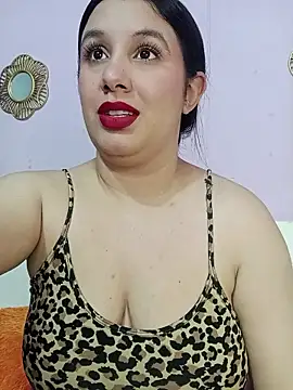 Snapshot of Deina_bunny chatting on 03-28-26, 02:11 Deina bunny online show from 03-28-26, 02:11