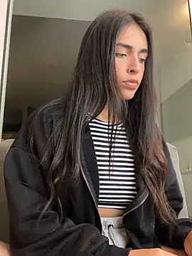 DaphneUwu online show from 04-23-26, 01:18