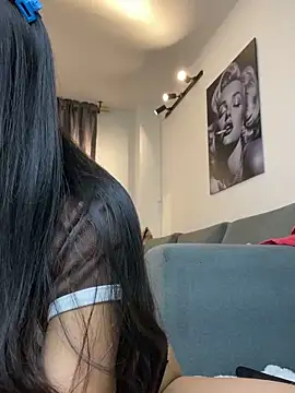 Snapshot of DaphneUwu chatting on 04-30-26, 01:12 DaphneUwu online show from 04-30-26, 01:12