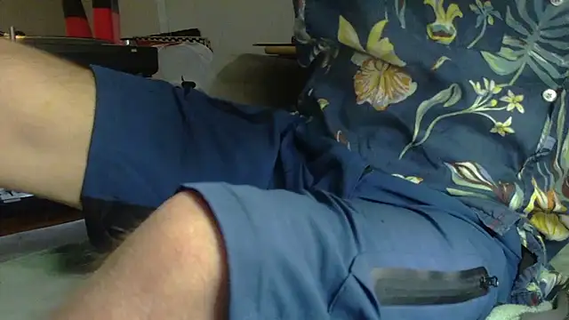Snapshot of mike30nbg chatting on 05-28-26, 09:12 mike30nbg online show from 05-28-26, 09:12