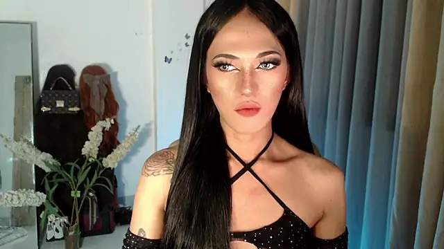 Snapshot of Ts-Glamourosa chatting on 03-04-25, 02:10 Ts-Glamourosa online show from 03-04-25, 02:10