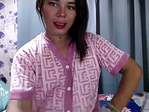 Snapshot of Ts-Glamourosa chatting on 05-17-26, 01:40 Ts-Glamourosa online show from 05-17-26, 01:40