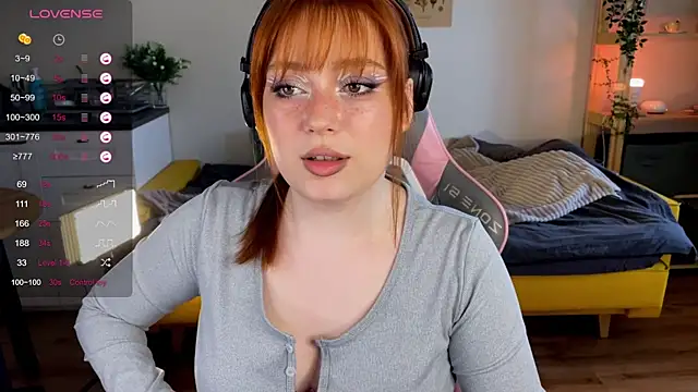 Snapshot of Sofy_Benson chatting on 06-10-26, 01:10 Sofy Benson online show from 06-10-26, 01:10