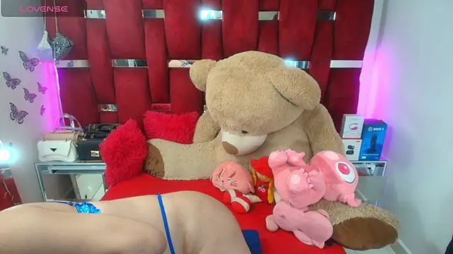 Ginna doll online show from 10-19-25, 01:39