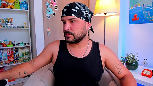 Snapshot of nicolas_cox chatting on 10-12-25, 08:52 nicolas cox online show from 10-12-25, 08:52