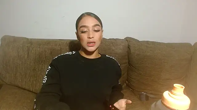 Snapshot of GiltRosebush chatting on 02-24-26, 08:51 GiltRosebush online show from 02-24-26, 08:51