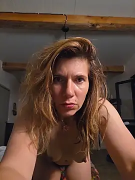 Snapshot of Lina_lou4 chatting on 06-01-26, 08:10 Lina lou4 online show from 06-01-26, 08:10