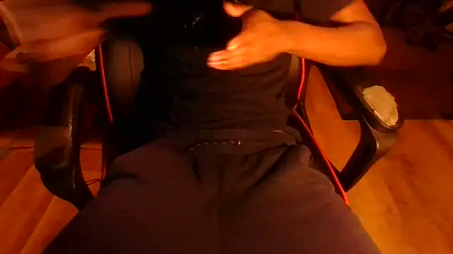 Snapshot of psychapleasure chatting on 02-10-26, 05:39 psychapleasure online show from 02-10-26, 05:39