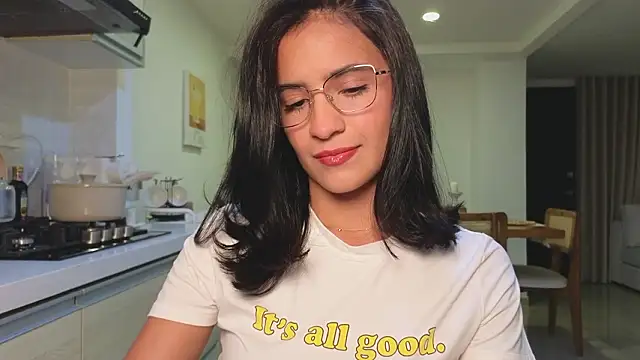 I am kat online show from 03-12-26, 03:34