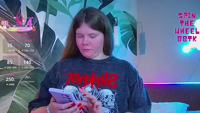 Snapshot of RubyValen chatting on 02-10-26, 01:10 RubyValen online show from 02-10-26, 01:10