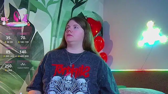 Snapshot of RubyValen chatting on 03-04-26, 01:22 RubyValen online show from 03-04-26, 01:22