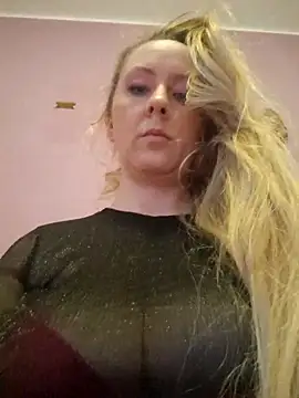 VictoriaMiami online show from 02-15-26, 12:36