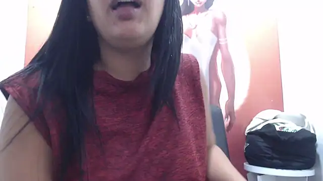 Laura hottt online show from 10-29-25, 02:25