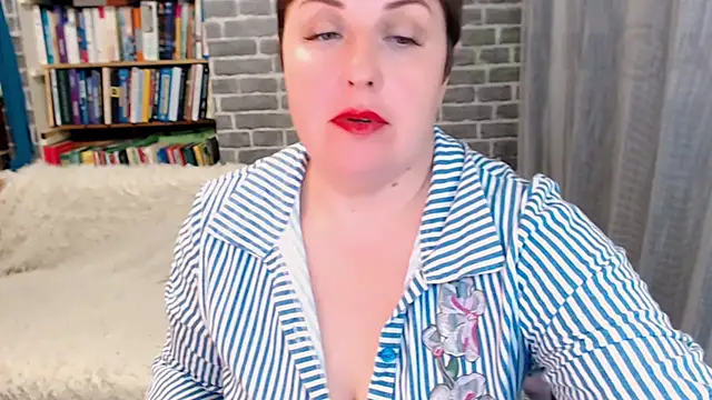 Rainbow lady online show from 10-24-25, 03:36