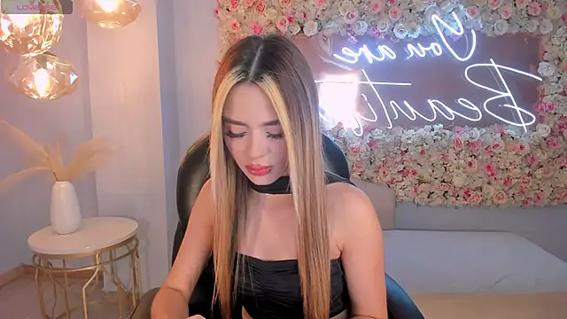 JuanitaClay online show from 12-15-25, 12:20