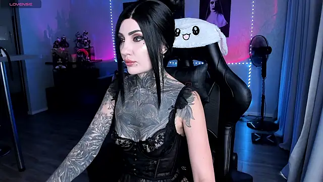 Snapshot of RachelQueen_ chatting on 07-17-26, 10:11 RachelQueen online show from 07-17-26, 10:11