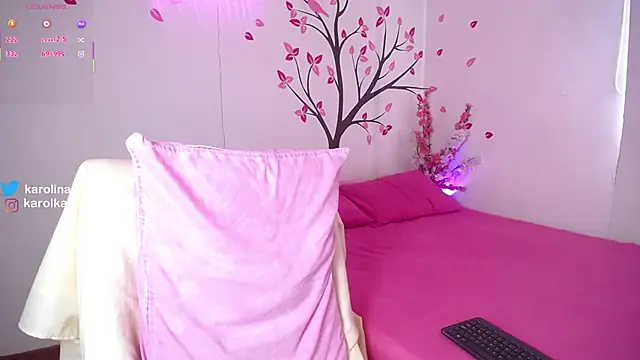 Karolina 1 online show from 10-01-25, 02:01