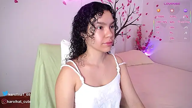 Karolina 1 online show from 02-20-26, 01:55