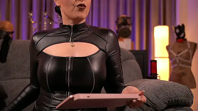 kelly kent online show from 12-04-24, 03:15