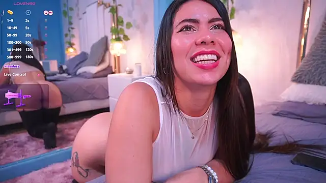 Snapshot of lara_giraldo chatting on 01-12-25, 07:00 lara giraldo online show from 01-12-25, 07:00