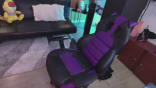 Snapshot of Scarlett_collins02 chatting on 01-18-25, 04:04 Scarlett collins02 online show from 01-18-25, 04:04