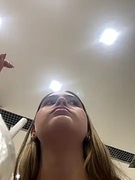 sofia henaok online show from 03-13-25, 06:45