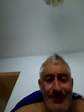 Snapshot of cuci45 chatting on 06-27-26, 12:04 cuci45 online show from 06-27-26, 12:04