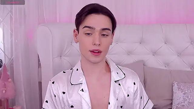 Snapshot of RobbyCharming chatting on 01-04-25, 01:52 RobbyCharming online show from 01-04-25, 01:52