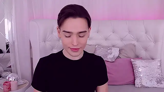 Snapshot of RobbyCharming chatting on 01-24-25, 07:49 RobbyCharming online show from 01-24-25, 07:49