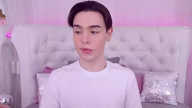 Snapshot of RobbyCharming chatting on 02-24-25, 07:41 RobbyCharming online show from 02-24-25, 07:41