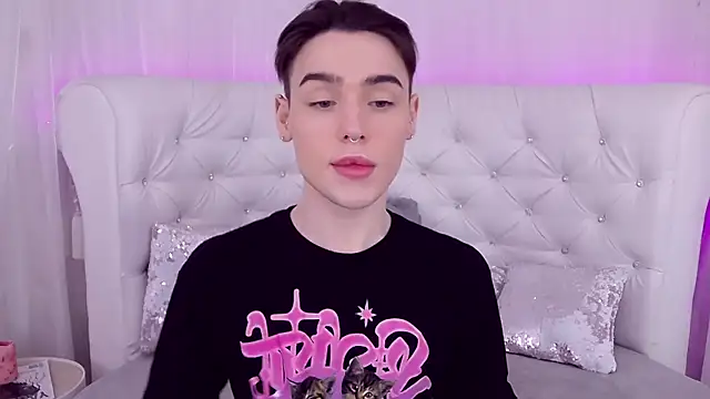 Snapshot of RobbyCharming chatting on 03-09-25, 07:48 RobbyCharming online show from 03-09-25, 07:48