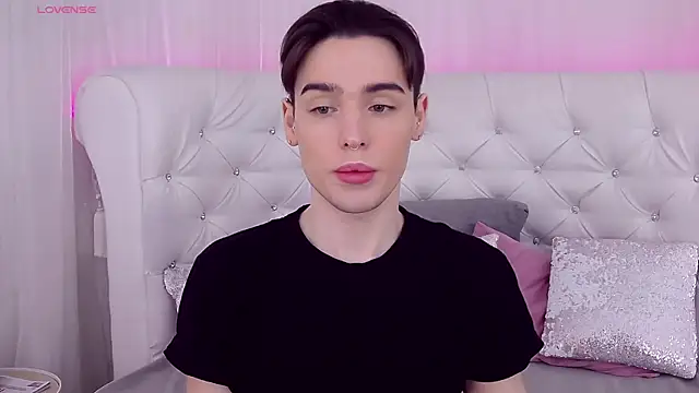 Snapshot of RobbyCharming chatting on 03-23-25, 01:31 RobbyCharming online show from 03-23-25, 01:31