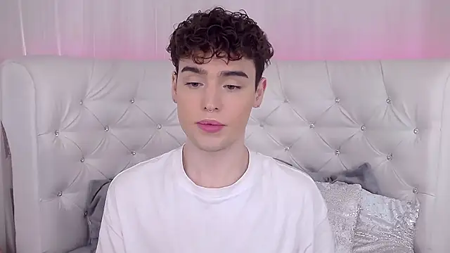 Snapshot of RobbyCharming chatting on 10-04-25, 04:21 RobbyCharming online show from 10-04-25, 04:21
