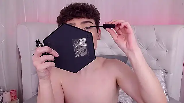 RobbyCharming online show from 10-22-25, 03:51