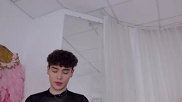 RobbyCharming online show from 12-19-25, 04:08