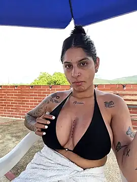 charlotte stevenss  online show from 02-08-26, 12:30