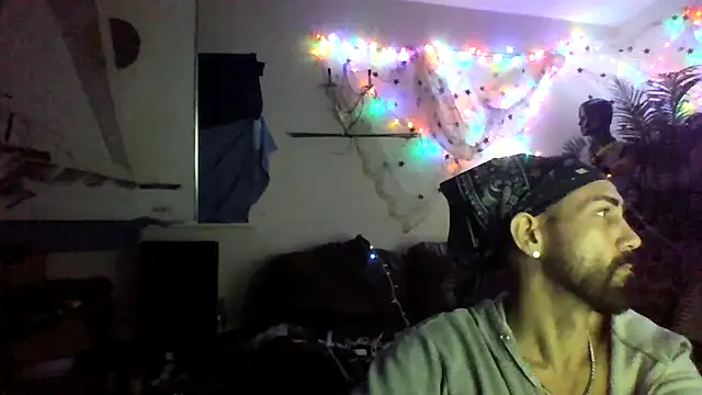 Snapshot of ItalianPapiDripDrip chatting on 01-02-25, 07:01 ItalianPapiDripDrip online show from 01-02-25, 07:01