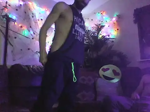 Snapshot of ItalianPapiDripDrip chatting on 01-21-25, 08:19 ItalianPapiDripDrip online show from 01-21-25, 08:19