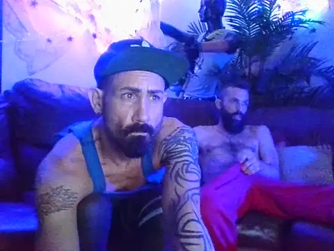 Snapshot of ItalianPapiDripDrip chatting on 02-08-25, 05:51 ItalianPapiDripDrip online show from 02-08-25, 05:51