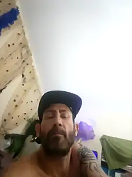 Snapshot of ItalianPapiDripDrip chatting on 12-02-25, 10:42 ItalianPapiDripDrip online show from 12-02-25, 10:42