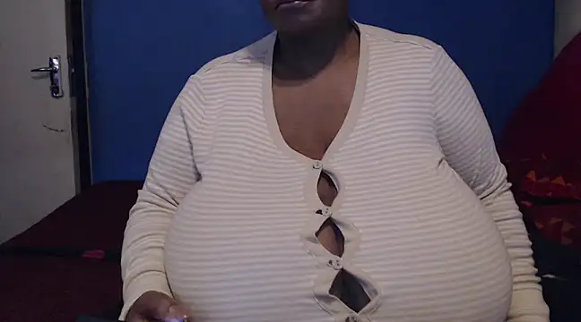 CUTEFIRMMELONSS online show from 03-08-25, 05:28