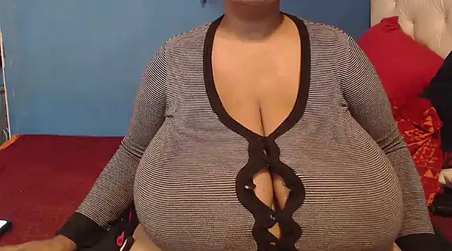 CUTEFIRMMELONSS online show from 03-11-25, 12:28